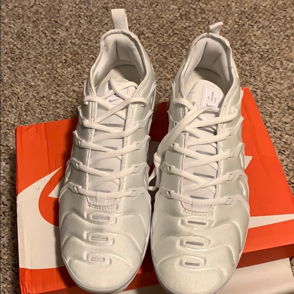 Nike air vapormax plus men’s BNIB - Picture 3 of 13